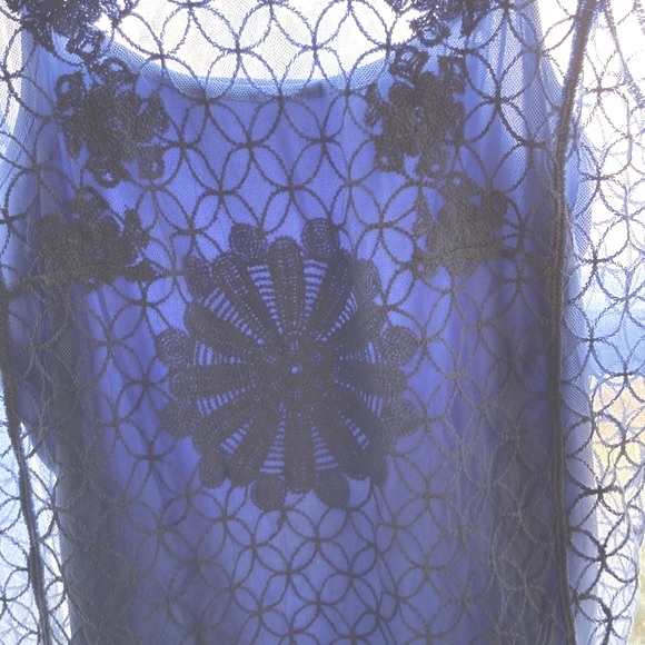 Lace Shell w/ Under Layer, New Directions, Light Blue - Picture 6 of 7